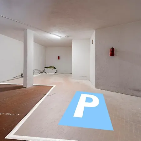 Guesthost - Portosole Attic - With Terrace And Private Parking Appartement San Remo