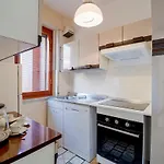 Guesthost - Portosole Attic - With Terrace And Private Parking 산레모
