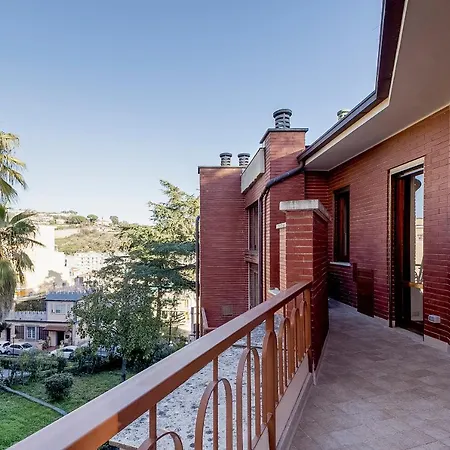 Guesthost - Portosole Attic - With Terrace And Private Parking 아파트 *