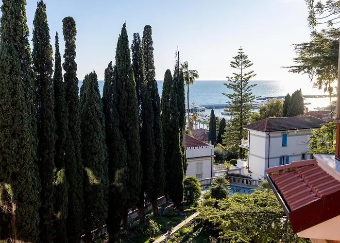 Guesthost - Portosole Attic - With Terrace And Private Parking Appartamento *